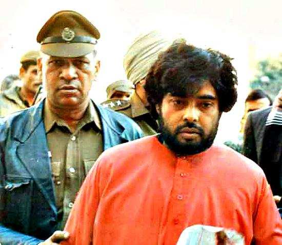 20 Controversial Babas in India who fooled Indian Public