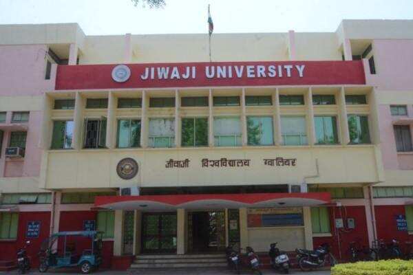 Chancellor rebuked; 472 complaints should be resolved in two days