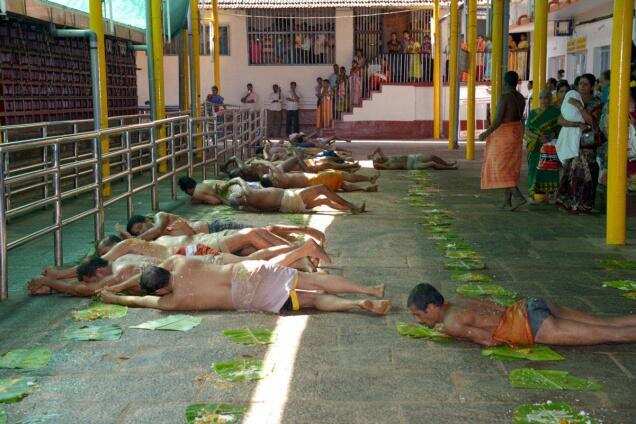 15 Most weird Rituals followed in India that will Blow Your Mind
