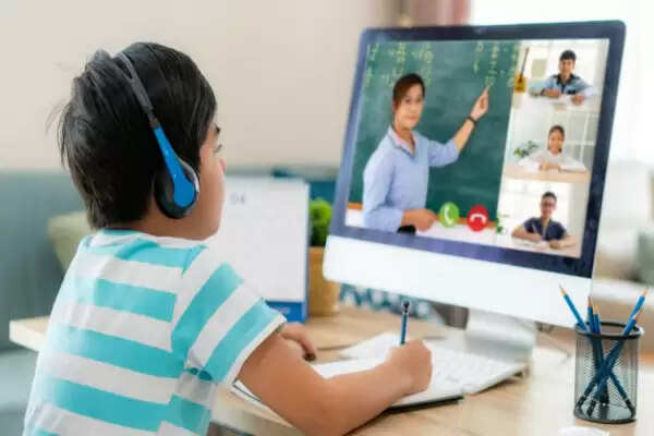 22 and a half thousand children of UP Board deprived of online education