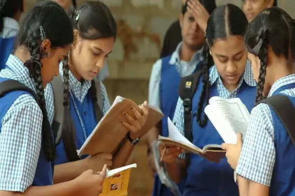 AAP raised demand for sacking of education minister