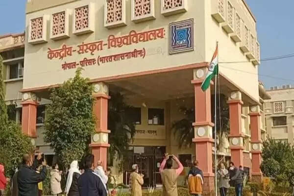 Schooling in Bhopal-based Sanskrit Institute stalled, preparation of disciples incomplete