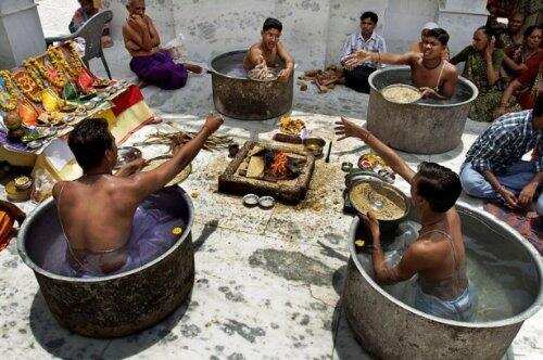 15 Most weird Rituals followed in India that will Blow Your Mind