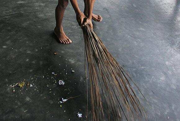 Top 25 famous Superstitions that Indians follow Blindly