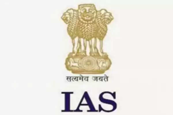 Mithlesh left the world to make his son an IAS officer