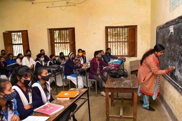 Schools from fifth to eighth will open in Maharashtra from 27th January, education minister gave information