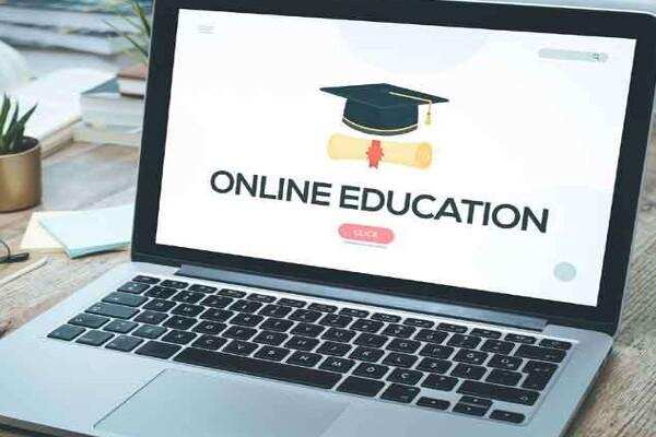 Children learning rites with online studies, trying to give a school-like atmosphere