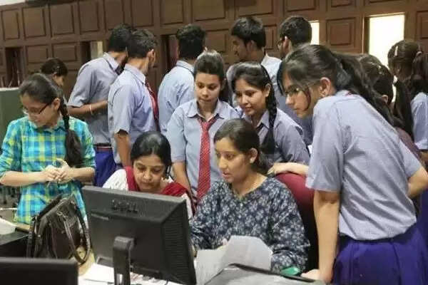 Schools will be able to prepare 12th results by July 25, CBSE has given relief