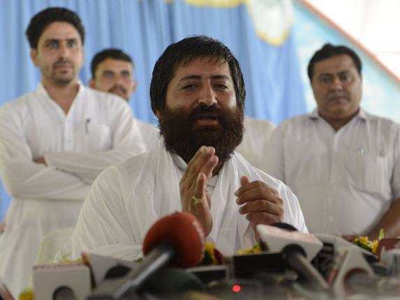 20 Controversial Babas in India who fooled Indian Public