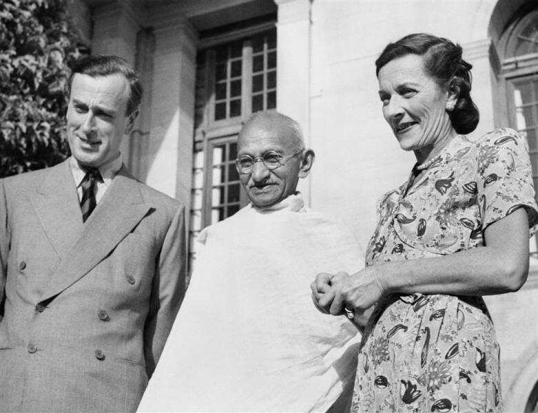 Was Gandhi involved in Sex? Did he play Power Games to become the ACE ? Read and Decide!
