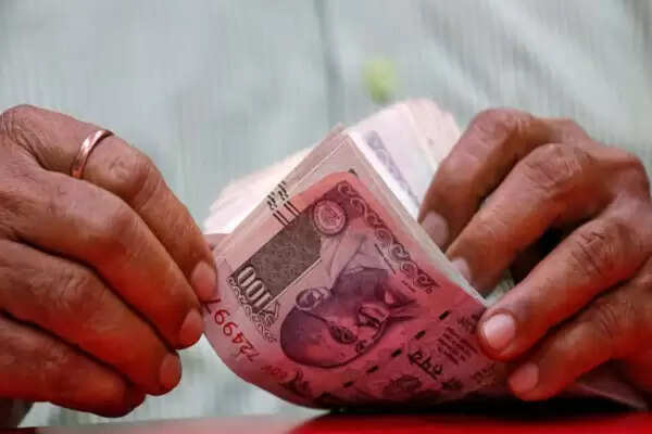 Government will send money to the account of 11.8 crore students under MDM scheme, education minister announced