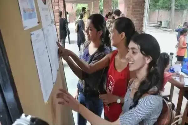 Opposition of uniform syllabus started on the pretext of new education policy