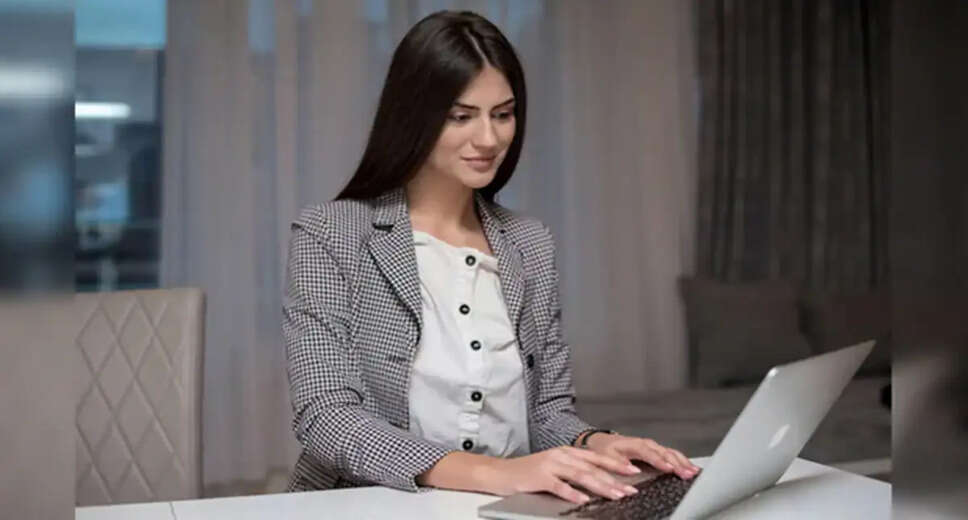 Essential Strategies for Smart Work in the Modern Workplace