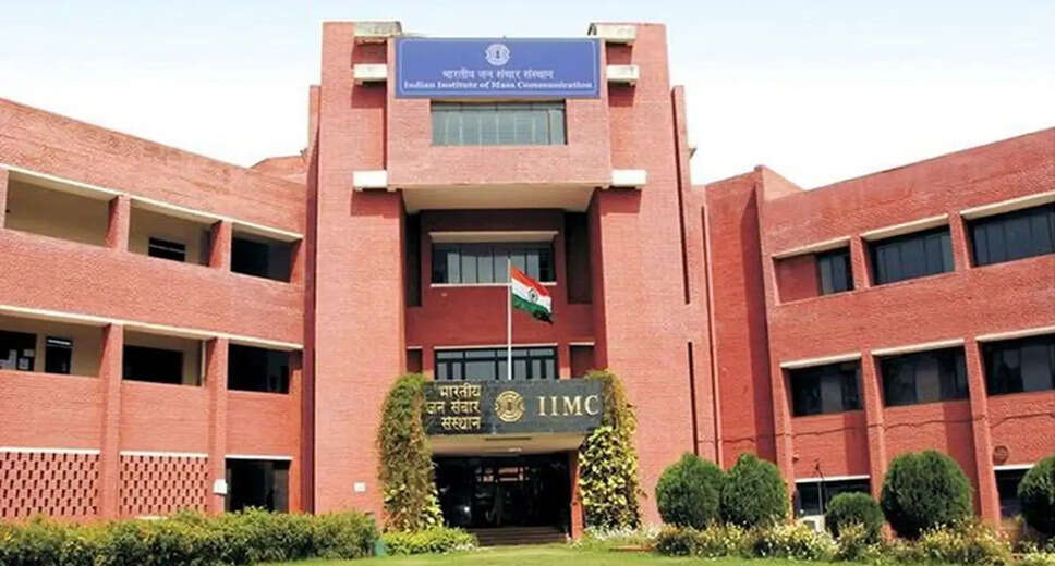 IIMC Cancels Recruitment for Professors Amid Administrative Changes