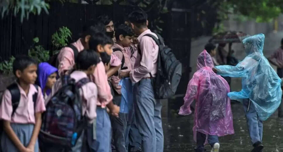 Heavy Rainfall in Tamil Nadu Triggers School Closures and Alerts