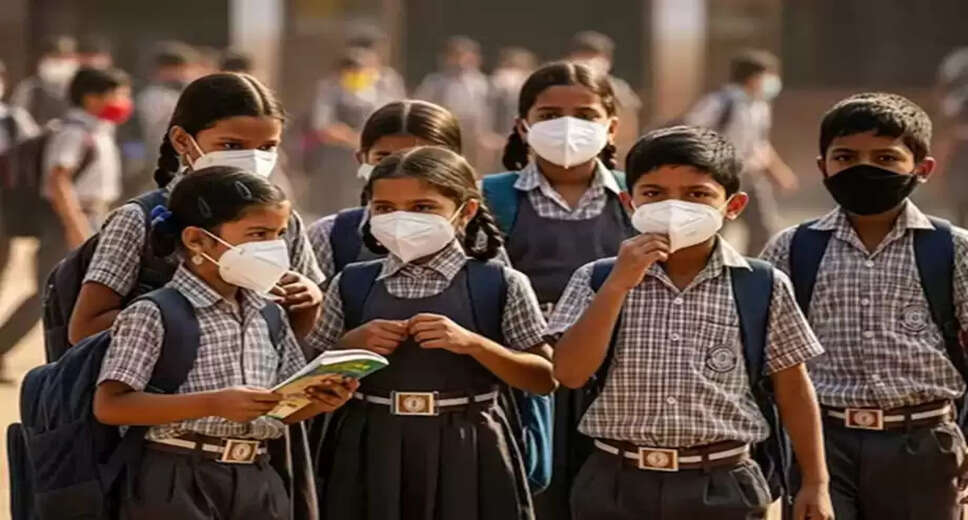 Delhi Schools Shift to Online Classes Amid Rising Pollution Levels