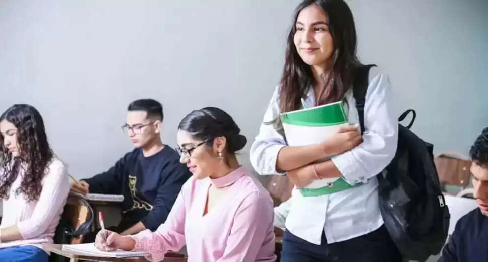 RRB Section Controller Recruitment 2025: Apply Now for 368 Vacancies