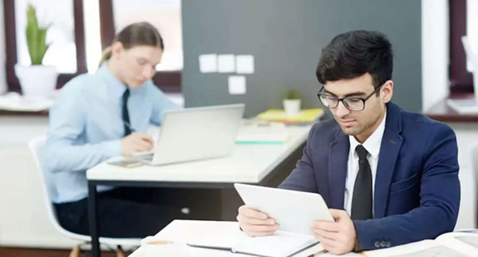 Comparing Career Paths: Chartered Accountant vs. Company Secretary