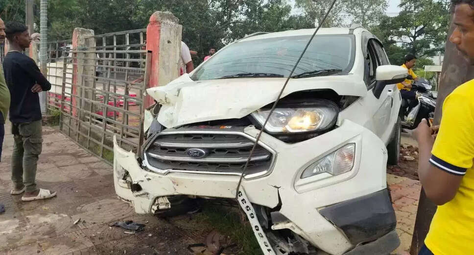 Tragic Road Accident Claims Life of Labor Court Employee in Dhanbad