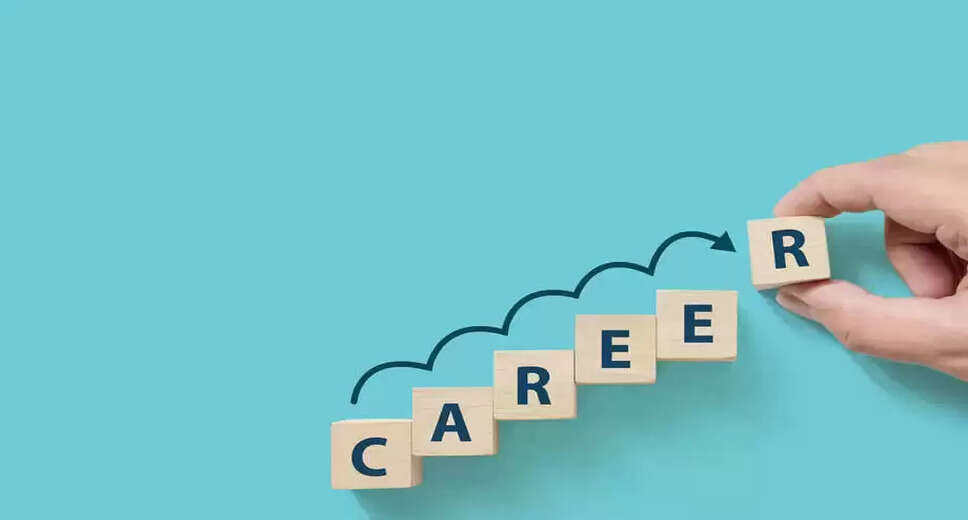 Essential Steps to Becoming a Meteorologist: Expert Insights