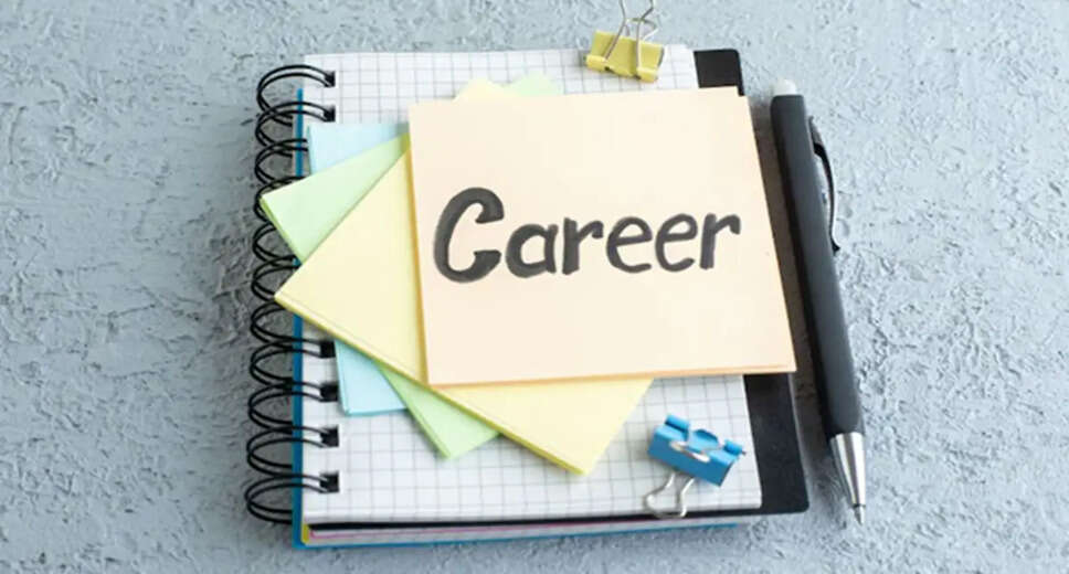 Exploring Diverse Career Paths After 12th Grade in India