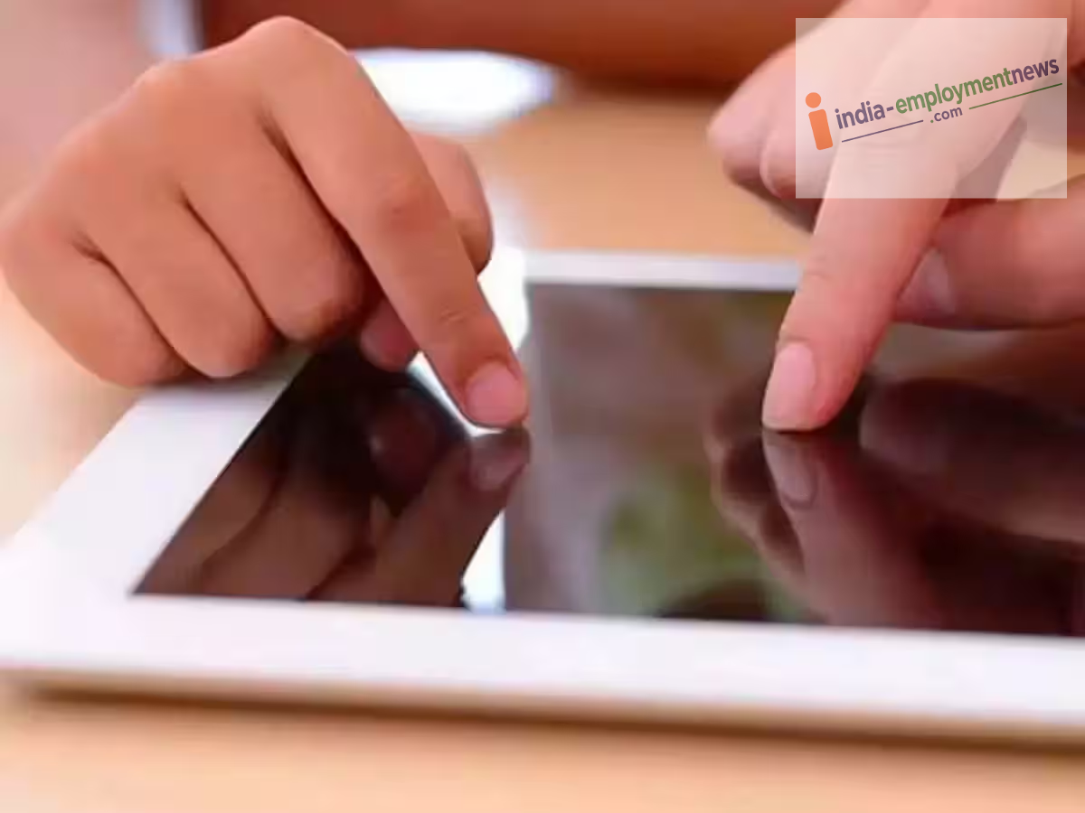 naukrinama.com - Uttarakhand Government to Provide Financial Aid for Tablets to Class 10 and 12 Students