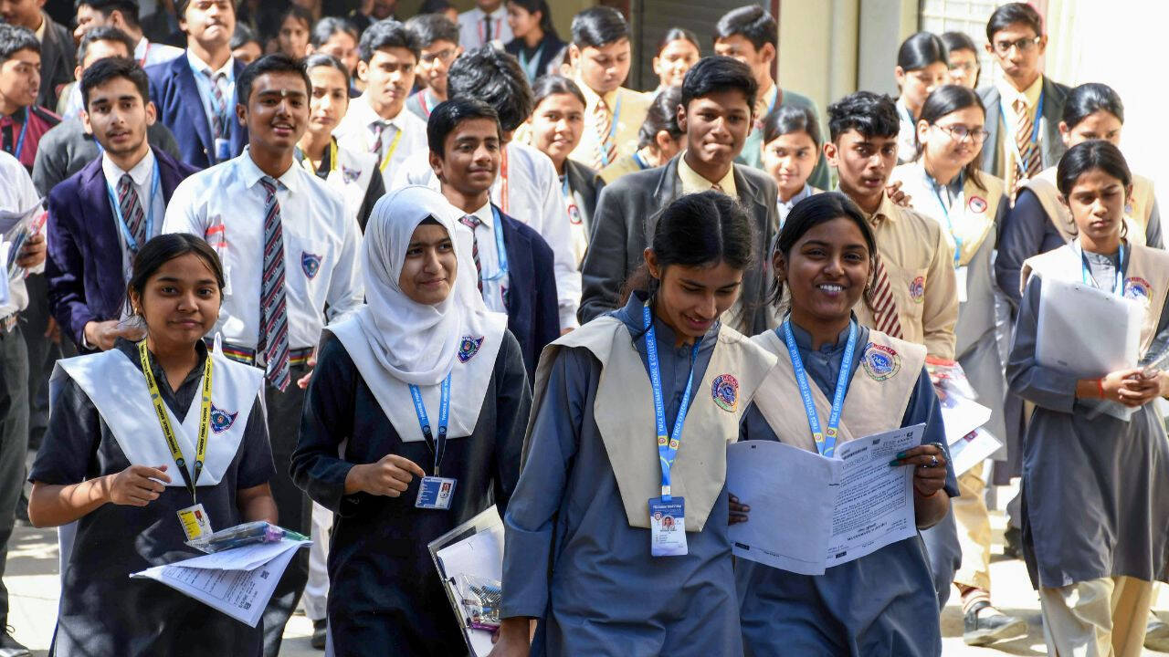 naukrinama.com - Essential Tips for CBSE Class 12 Economics Exam Preparation