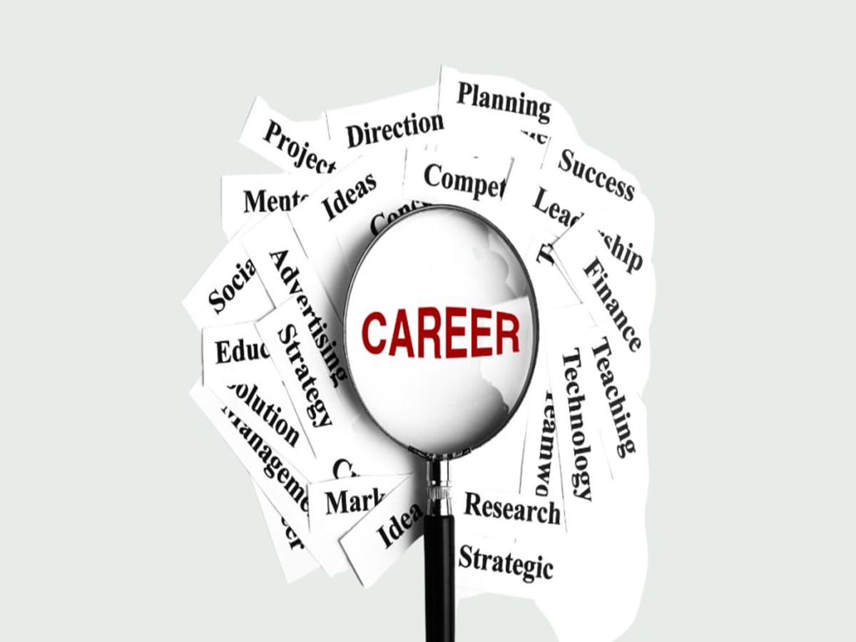 naukrinama.com - Top 5 In-Demand Medical Courses for Aspiring Healthcare Professionals