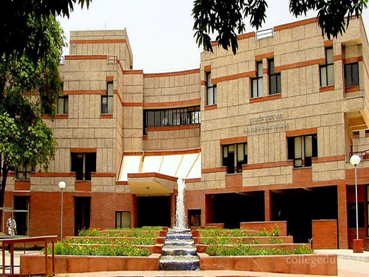 naukrinama.com - IIT Kanpur Introduces Bachelor of Cybersecurity Program for 2026-27 Academic Year