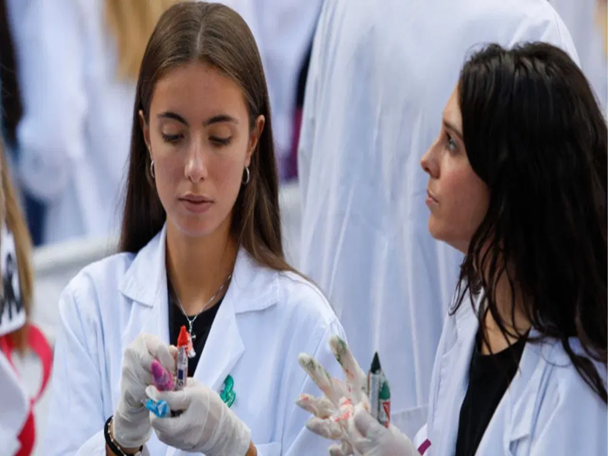 naukrinama.com - Exploring Medical Career Paths After 12th Grade Without NEET