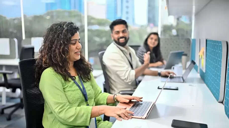 naukrinama.com - Comparing B.Tech in Mathematics and Computing vs Computer Science Engineering: Career Prospects and Salaries