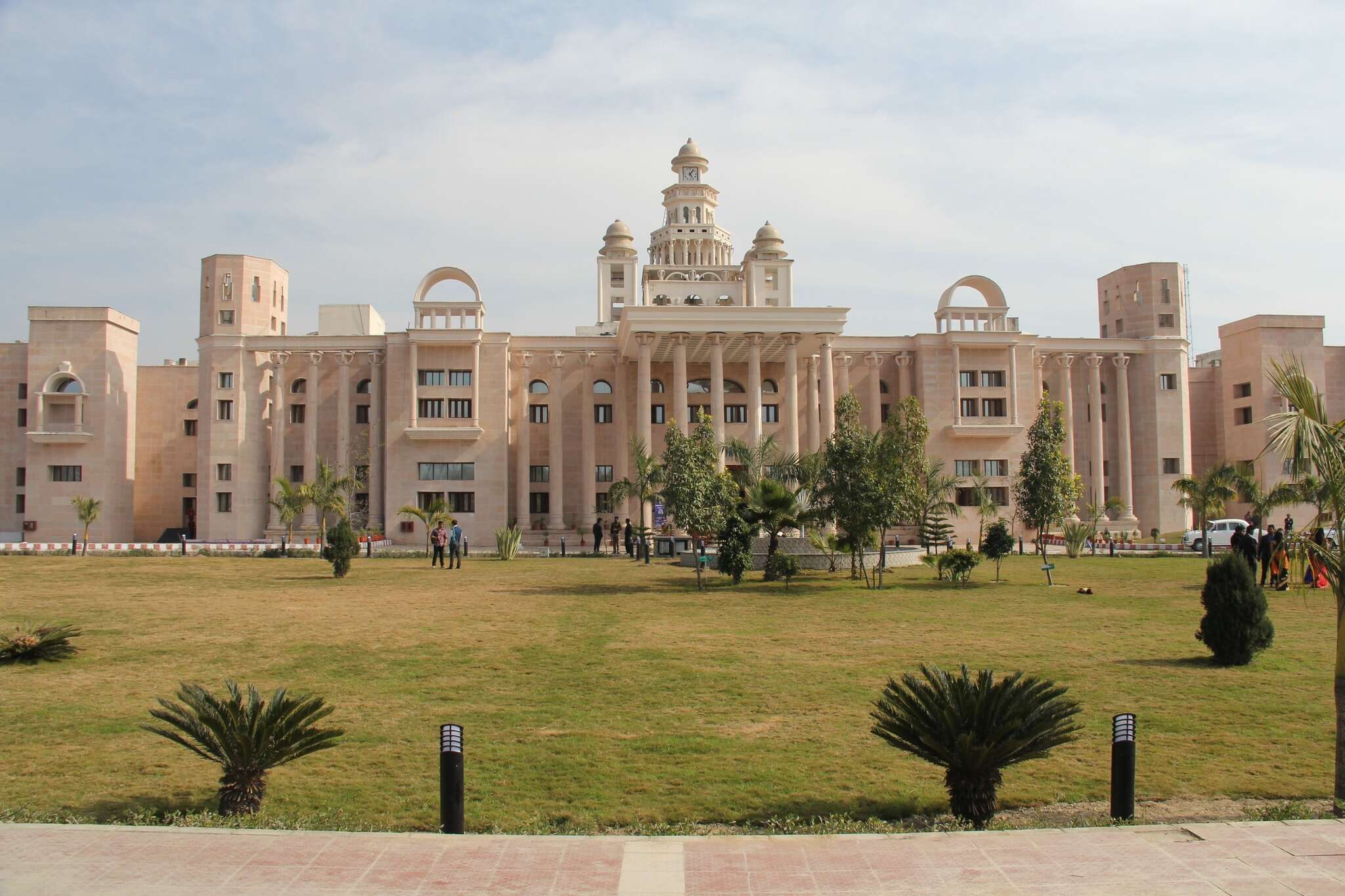 Uttarakhand Technical University Releases Online Form for Assistant Professor Recruitment 2024
