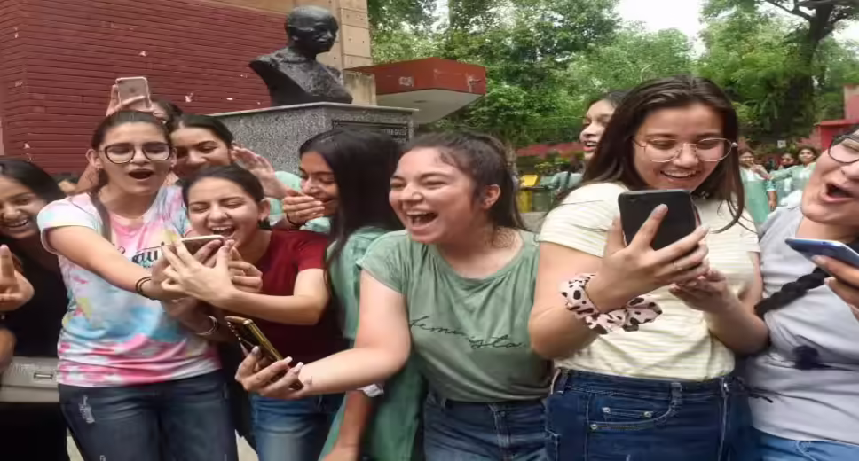 The Karnataka School Examinations and Assessments Board (KSEAB) is expected to release the Karnataka SSLC Result 2023 soon. As per reports, the Karnataka Class 10 result is likely to be announced by May 10, 2023, but there is no official confirmation from the Board yet. The KSEAB is making efforts to declare the results before the state general assembly elections scheduled for May 10, 2023, but some board officials are currently on election duty, which may result in a slight delay. However, a senior board official has confirmed that the results are expected to be released early next week, according to TOI. The Karnataka SSLC 2023 Result Date is expected to be announced by the State Education Minister B.C Nagesh on his official Twitter handle, based on previous trends. Students can check their Karnataka Class 10 results online from the official websites at karresults.nic.in and kseab.karnataka.gov.in. To check the results, students should visit the official website, click on the 'Karnataka SSLC Result 2023' link, enter their registration number and other required details in the given fields, and click on the 'Submit' button. The Karnataka Class 10 result 2023 will be displayed on the screen, and students should download and take a printout of the result for future reference. The SSLC or Class 10 board examination was held from March 31 to April 15, 2023, in various examination centres across Karnataka. The answer key for the exam was published on April 17, 2023, and the evaluation of the answer sheets commenced from April 21, 2023 onwards. This year, around 8 lakh students have appeared for the examination. Students are advised to regularly visit the official website for updates and information on the Karnataka SSLC result date and time, and to avoid believing any fake information being circulated on social media platforms.