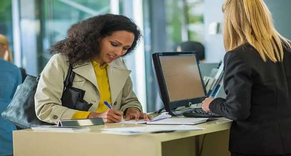 Crack the Code to a Banking Career: Bank Cashier Job Description, Exams, and Salary 