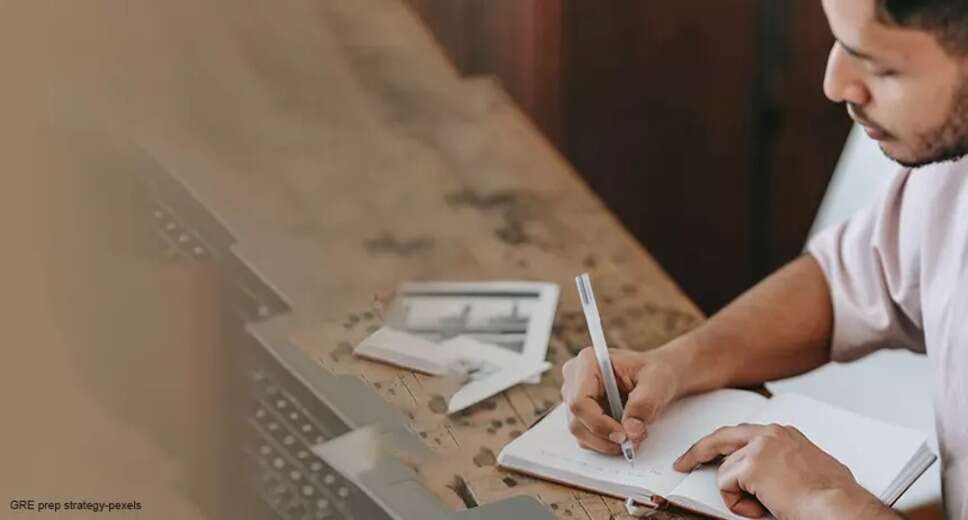 The State Bank of India (SBI) has forged a significant partnership with IDP Education, a renowned international education services provider. This collaboration aims to facilitate the process of securing education loans for students aspiring to pursue their studies abroad.