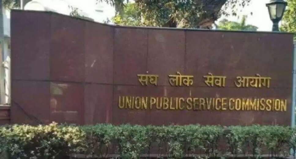 Jharkhand Government Offers Rs 1 Lakh Aid to SC, ST Students for Civil Services Preparation
