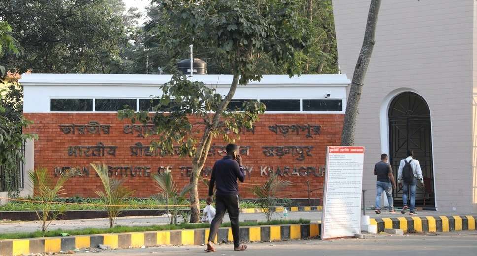 IIT Placements Likely to Witness Slight Dip Amid Predictions of Global Economic Slowdown