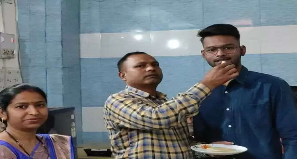CBSE Class 12 Results 2024 Declared: Nikhil Kumar Secures Top Position in Jharkhand, Scores 99.2%