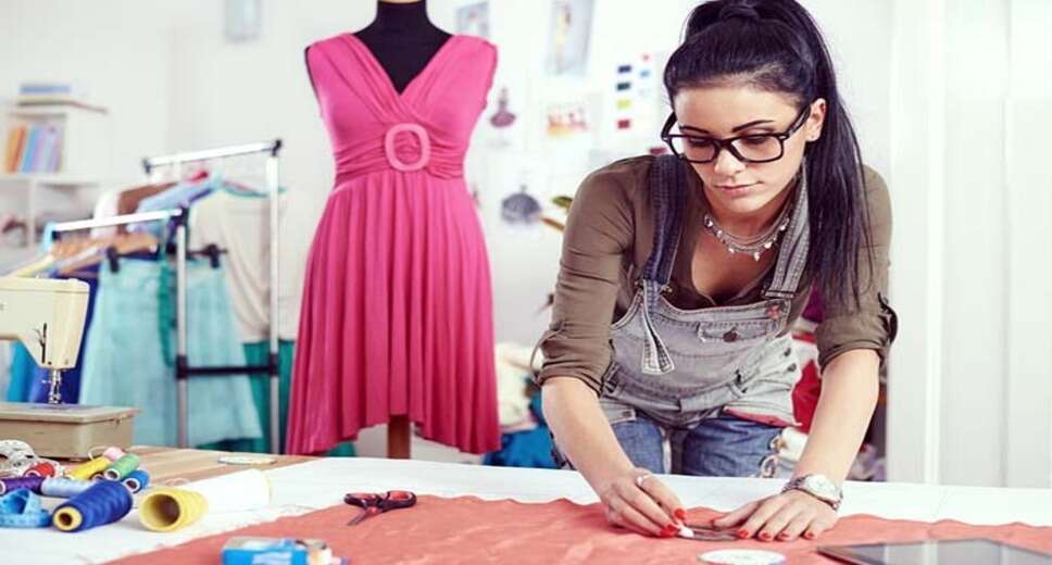 From Sketch to Success: Expert Tips for Fashion Entrepreneurs in 2023