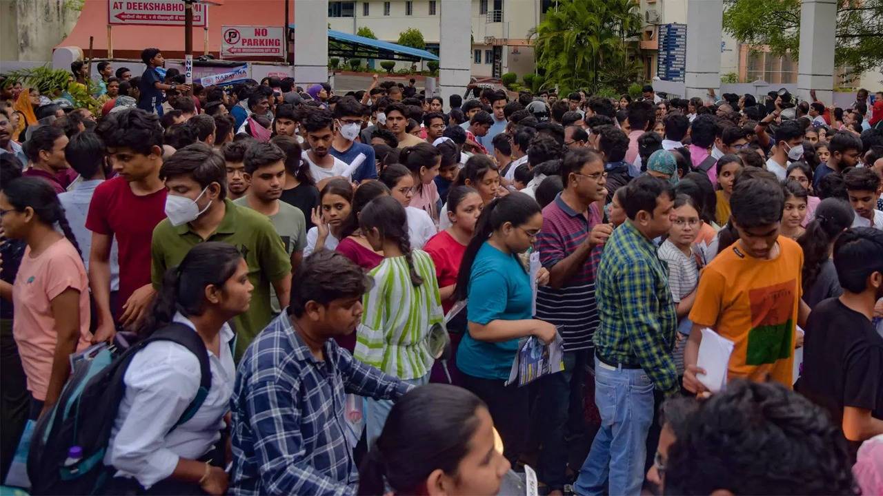 UPPSC Provides Edge to Aspirants: Releases Old Question Papers for Various Recruitment Exams