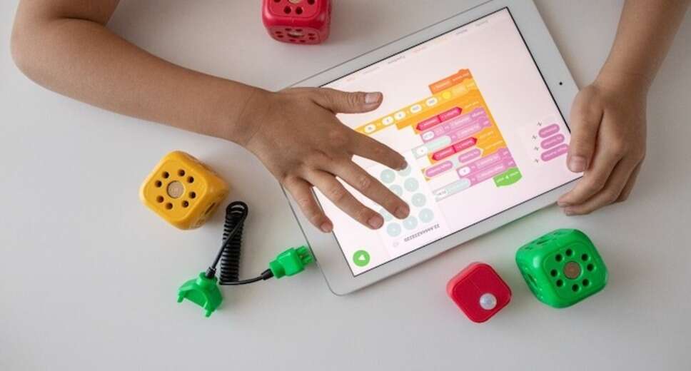 From Brick-and-Mortar to Mobile Screens: How Smartphones Are Redefining Education in India