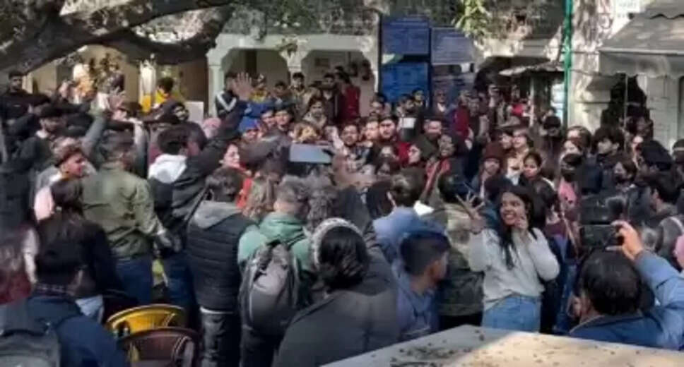 New Delhi, Jan 27 (IANS) Left-wing students of the Ambedkar University here staged a protest on Friday after electricity was snapped in the institute's premises following an announcement to screen the controversial BBC documentary on Prime Minister Narendra Modi. Despite the university administration cutting the power supply, students still managed to watch the documentary titled, 'India: The Modi Question', on their laptops. In the wake of the protest, the Deputy Commissioner of Police (North) has reached the university. Additional details are awaited. Friday's protest comes two days after the Delhi Police on Wednesday detained 13 students of Jamia Millia Islamia after the announcement of the screening of the documentary in the Mass Communication Department of the university. According to Esha Pandey, Deputy Commissioner of Police (southeast), the screening was organised by a group of students despite no permission from the varsity administration. The same day, Delhi Police had received cross complaints from both Jawaharlal Nehru University Students' Union (JNSU) and the Akhil Bharatiya Vidyarthi Parishad (ABVP) a day after high drama prevailed on the campus, with JNSU members alleging that they were attacked with stones while watching the documentary.