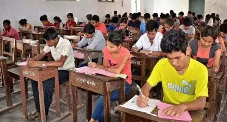 MPPSC Exam Protest: Aspirants Continue Agitation for Date Extension, Braving Cold