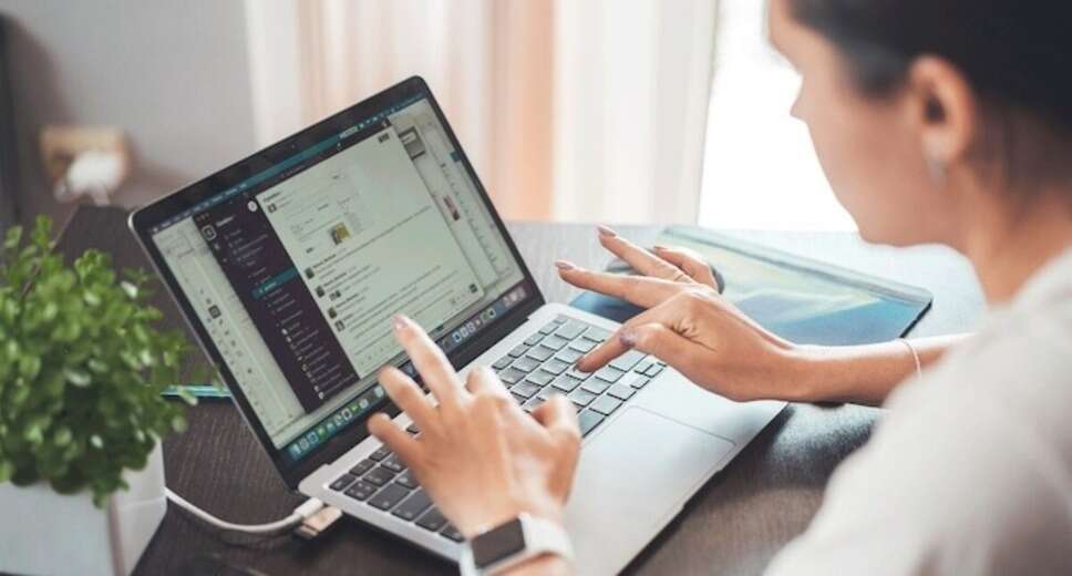 Digital Education: Revolutionizing Student Learning for the 21st Century