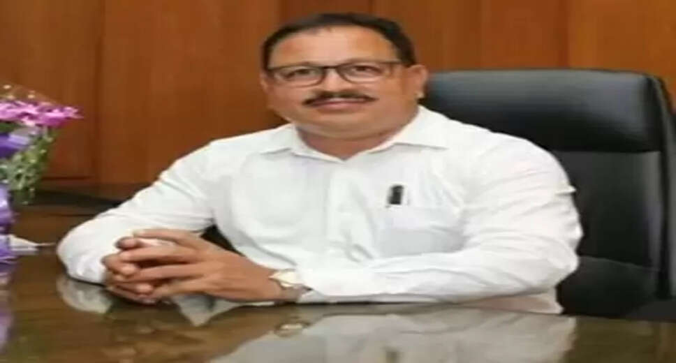 IIT-Goa will create 2,000 employment opportunities: Minister A Goa Minister on Tuesday said that the prolonged Indian Institute of Technology (IIT) project in Sanguem may create 2,000 employment opportunities which would benefit the local youth. Minister for Archives and Archaeology, Subhash Phal Dessai advocated the need for the proposed educational project to give a boost to his constituency. "This project would help to develop this area with due care to sustainable environment. There is a possibility of the creation of 2000 employment opportunities which would benefit local youth," he said. Ever since an IIT was allotted to Goa by the Centre in 2014, the institute started functioning at a temporary campus in the Goa Engineering College (GEC) in Ponda. The IIT-Goa campus proposed at Sanguem is facing opposition from the locals, and recently protests were also staged in the state capital Panaji. However, Chief Minister Pramod Sawant said that the foundation stone to set up the IIT-Goa project will be laid within the next six months. "Just eight to 10 people were protesting against the project. The media should understand what should be highlighted," Sawant said, adding that such opposition for developmental works will not be tolerated. "This government is for the people. We should all unite and work for the IIT. Within the next six months, we can lay the foundation stone." The Chief Minister further said that only locals from the area will get opportunities in non-teaching jobs. "I appeal to those agitating against the project to withdraw their protest and submit documents to the collector if they have land in the proposed area. It is my responsibility to compensate them."