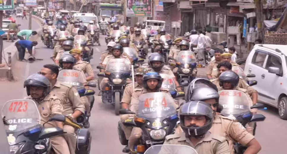 The Staff Selection Commission (SSC) has released the final answer key for the Constable (GD) in Central Armed Police Forces (CAPFs), Special Security Force (SSF) and Rifleman (GD) in Assam Rifles and Sepoy in Narcotics Control Bureau (NCB) Examination 2022. Candidates can check and download the final answer key from the official website of SSC - ssc.nic.in. The commission released the answer key along with the question papers on the official website on April 17. The SSC GD Constable result 2022 was declared on April 8. Through this recruitment exam, SSC will fill up a total of 50,187 Constable (GD) posts in SSF, CAPFs, Rifleman (GD) in Assam Rifles and Sepoy in Narcotics Control Bureau (NCB). All candidates are requested to print a copy of their specific Question Paper(s) as well as the final answer key. “This facility will be available for the candidates for a period of one month from 17.04.2023 (04:00 PM) to 08.05.2023 (04:00 PM),” reads the notification issued by the SSC. Candidates are also advised to have a printout of their respective response sheets, as it will not be available after May 8. SSC Constable GD Final Answer Key: Steps to Download Step 1: Visit SSC’s official page at ssc.nic.in RELATED NEWS Chandigarh Education Department to Hire Over 1000 Teachers For Its Govt Schools Prime Minister Narendra Modi to Distribute 71,000 Appointment Letters on Thursday Step 2: On the main site, go to the ‘Answer Key’ link. Step 3: Click on the link that reads - “Uploading of Final Answer Key(s) along with Question Paper(s) of Computer Based Examination of Constable (GD) in CAPFs, SSF and Rifleman (GD) in Assam Rifles and Sepoy in Narcotics Control Bureau Examination, 2022”. Step 4: As the new window opens, enter your login details correctly and click on submit. Step 5: Check the final answer key properly and download the page. Step 6: Take a printout of the SSC Constable GD Final Answer Key for future use or reference. SSC GD Constable Recruitment 2022: Selection Process The selection process for the SSC GD Constable includes several stages – such as Computer Based Examination (CBE), Physical Standard Test (PST), Physical Efficiency Test (PET), medical examination and document verification process.