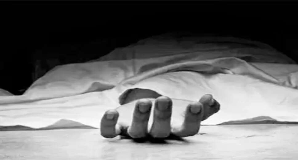 Andhra hostel warden dies of shock after student kills self